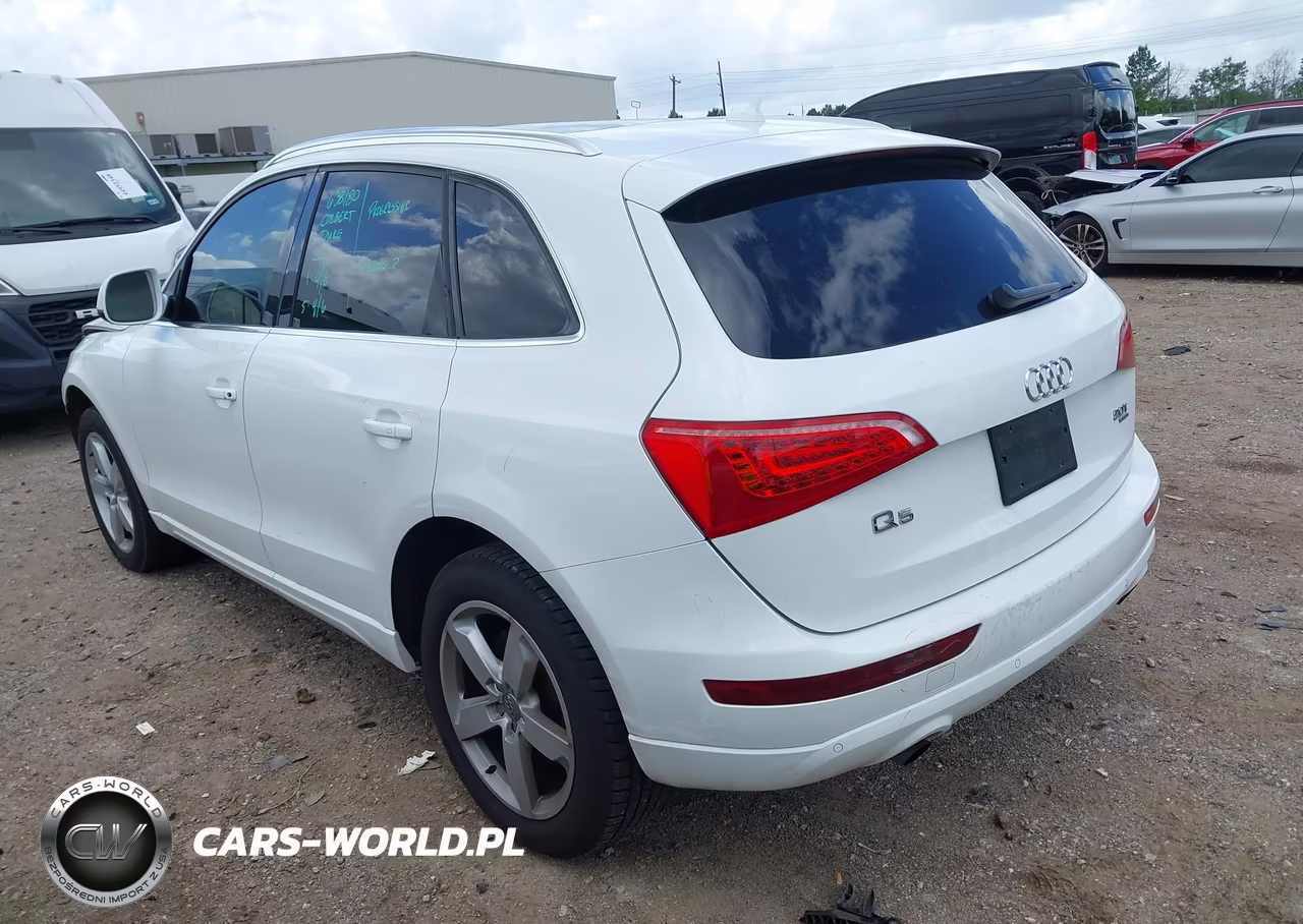 2011 Audi Q5 2.0T Premium VIN:WA1LFAFP1BA014261 - 3