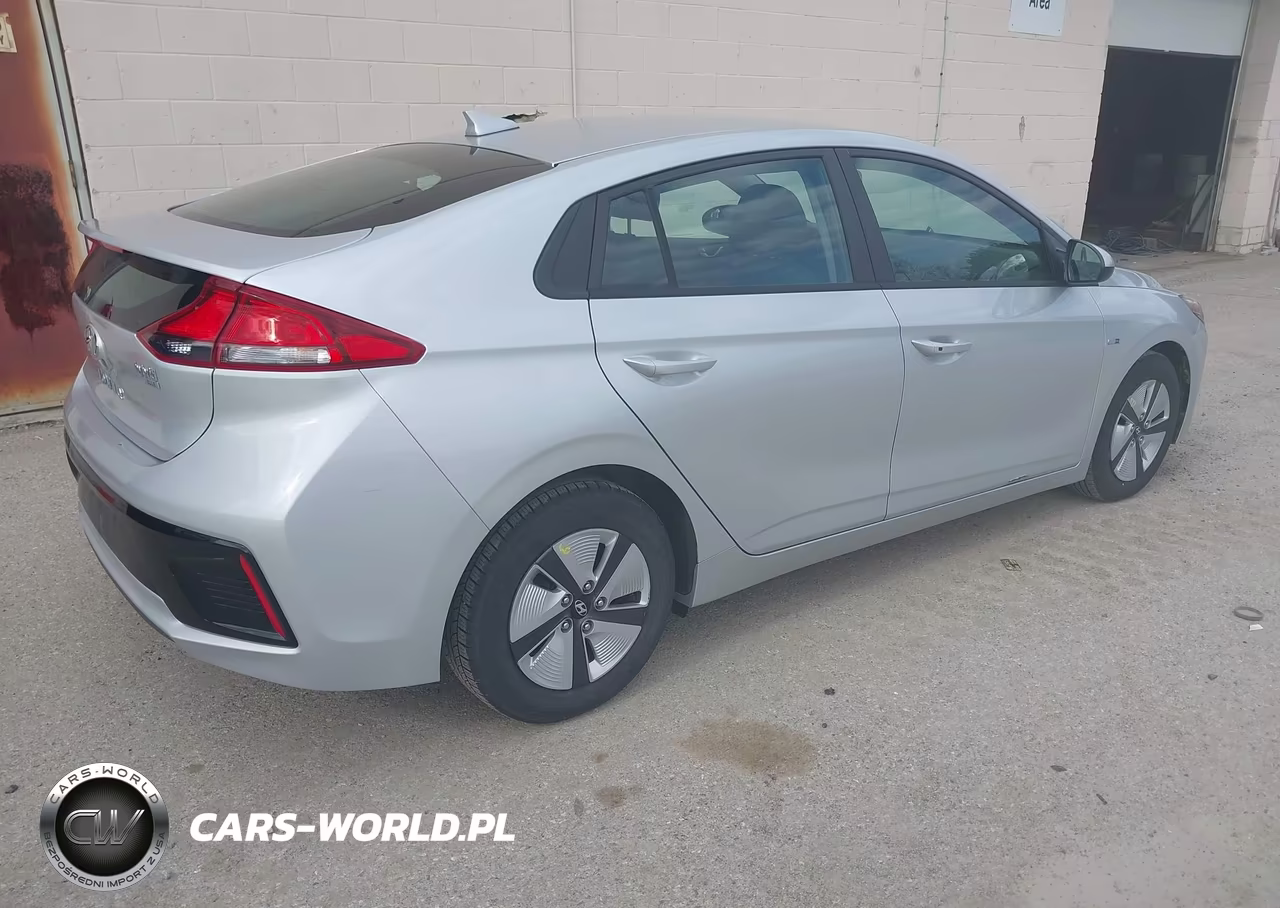 2018 Hyundai Ioniq Hybrid Blue VIN:KMHC65LC4JU075644 - 4