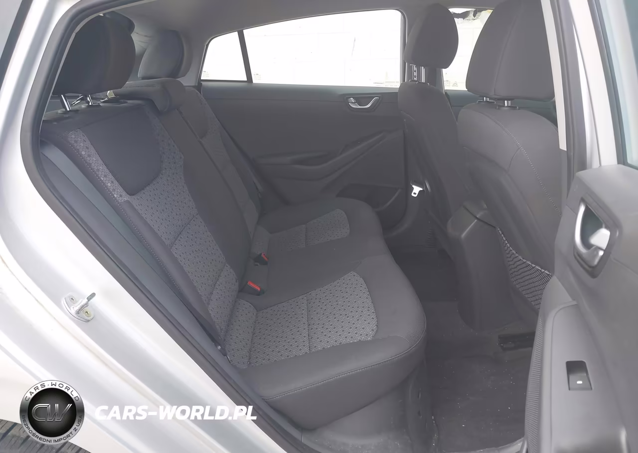 2018 Hyundai Ioniq Hybrid Blue VIN:KMHC65LC4JU075644 - 8