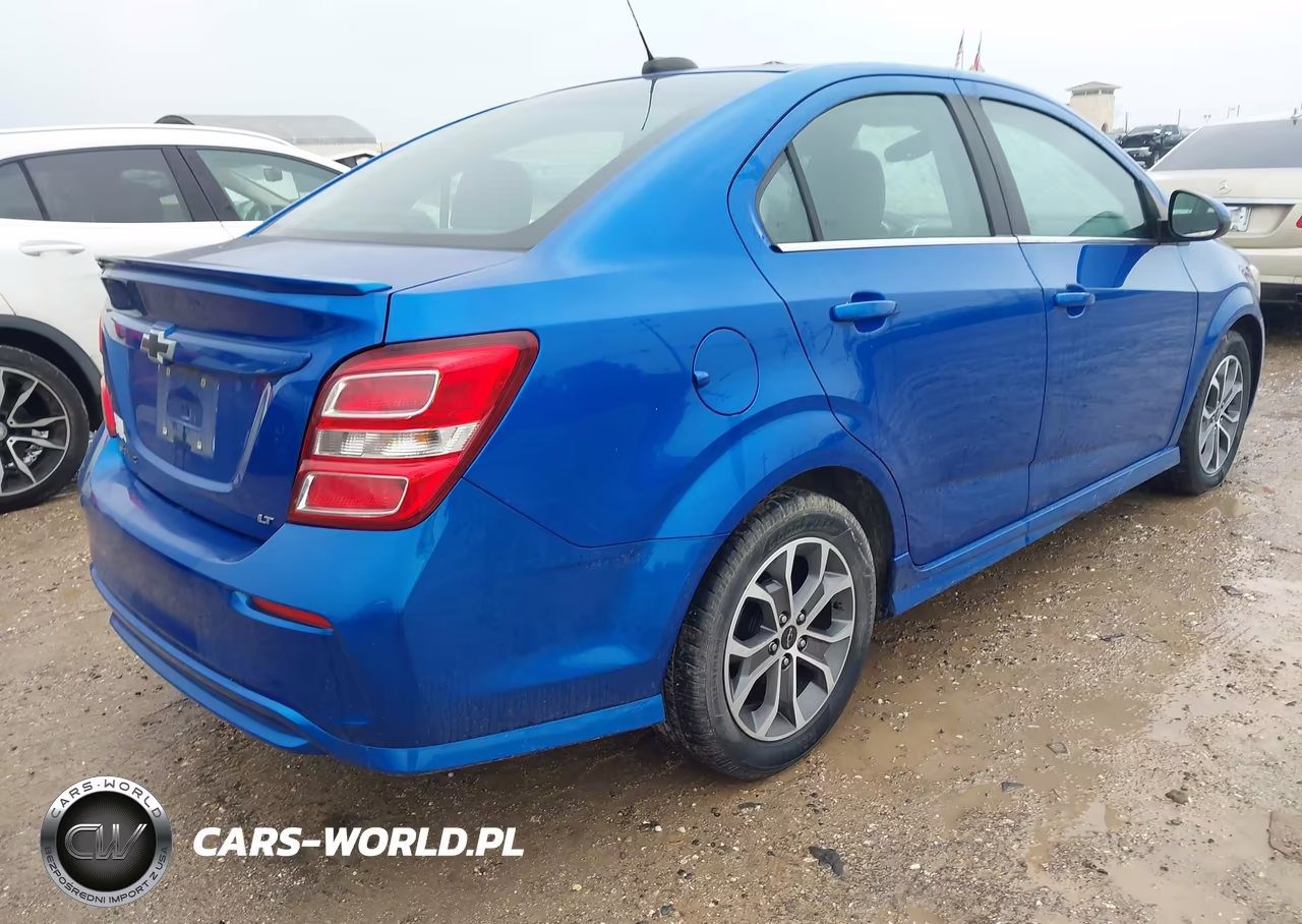 2018 Chevrolet Sonic Lt Auto VIN:1G1JD5SH4J4136420 - 4
