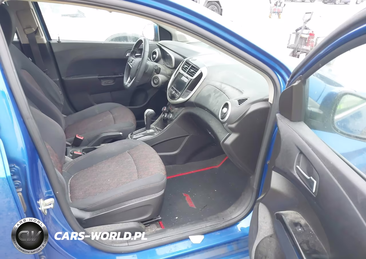 2018 Chevrolet Sonic Lt Auto VIN:1G1JD5SH4J4136420 - 5