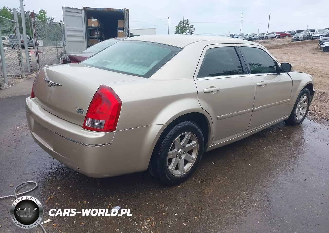 2007 Chrysler 300 Touring VIN:2C3KA53G87H664889 - 4