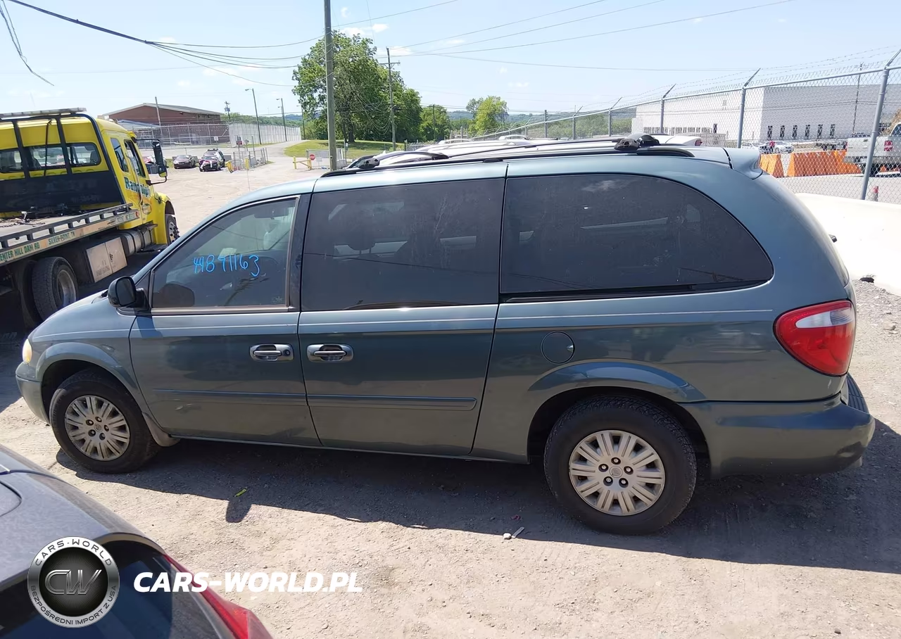 2007 Chrysler Town & Country Lx VIN:2A4GP44R57R216916 - 14