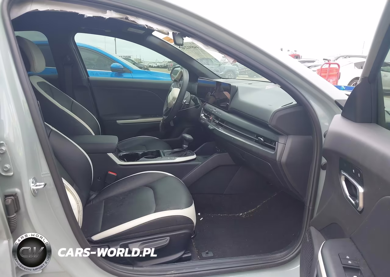 2025 Kia K4 Gt-Line VIN:3KPFW4DE4SE211492 - 5