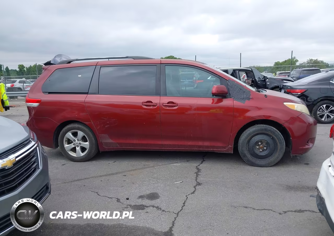 2011 Toyota Sienna Le V6 VIN:5TDKK3DC9BS099071 - 13