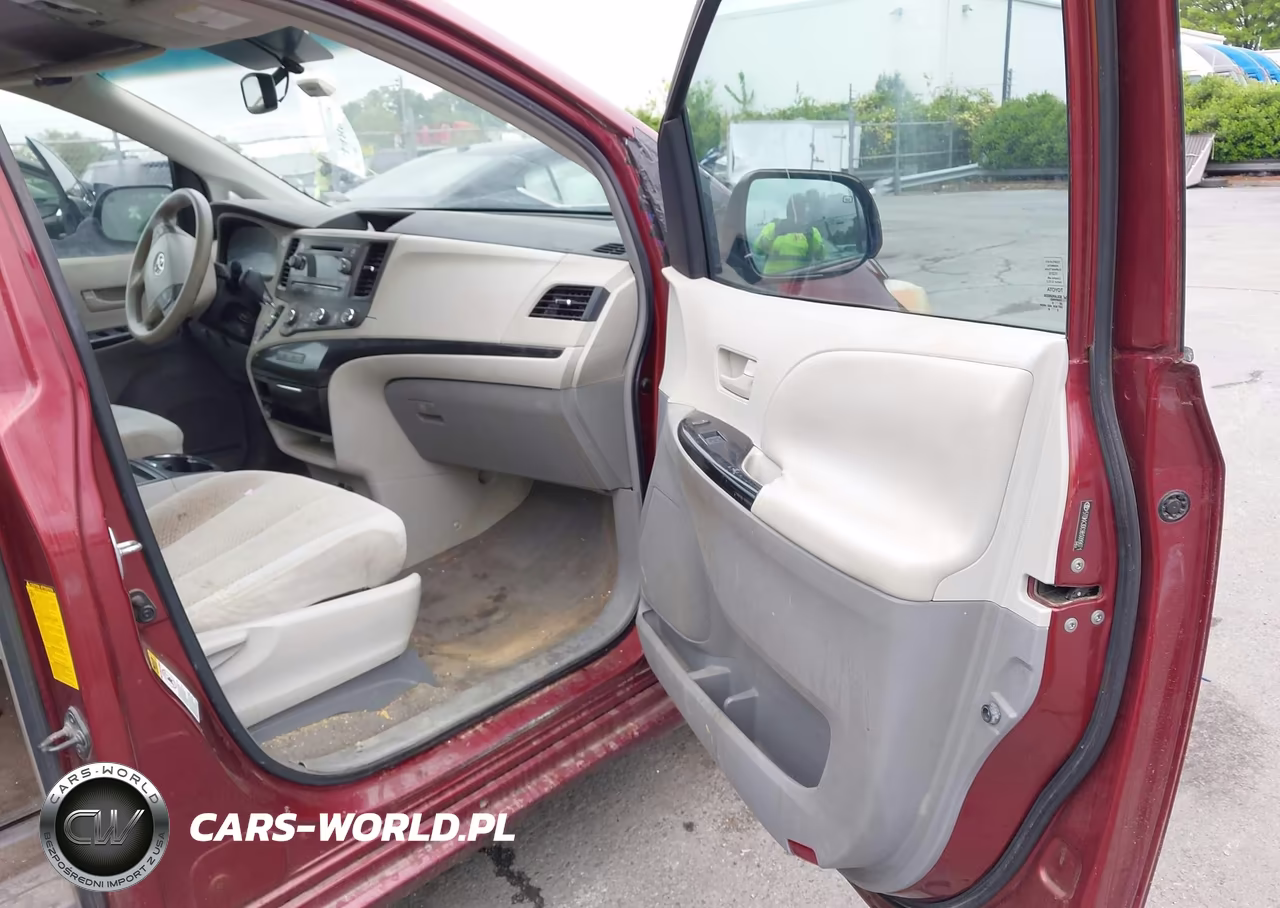 2011 Toyota Sienna Le V6 VIN:5TDKK3DC9BS099071 - 5