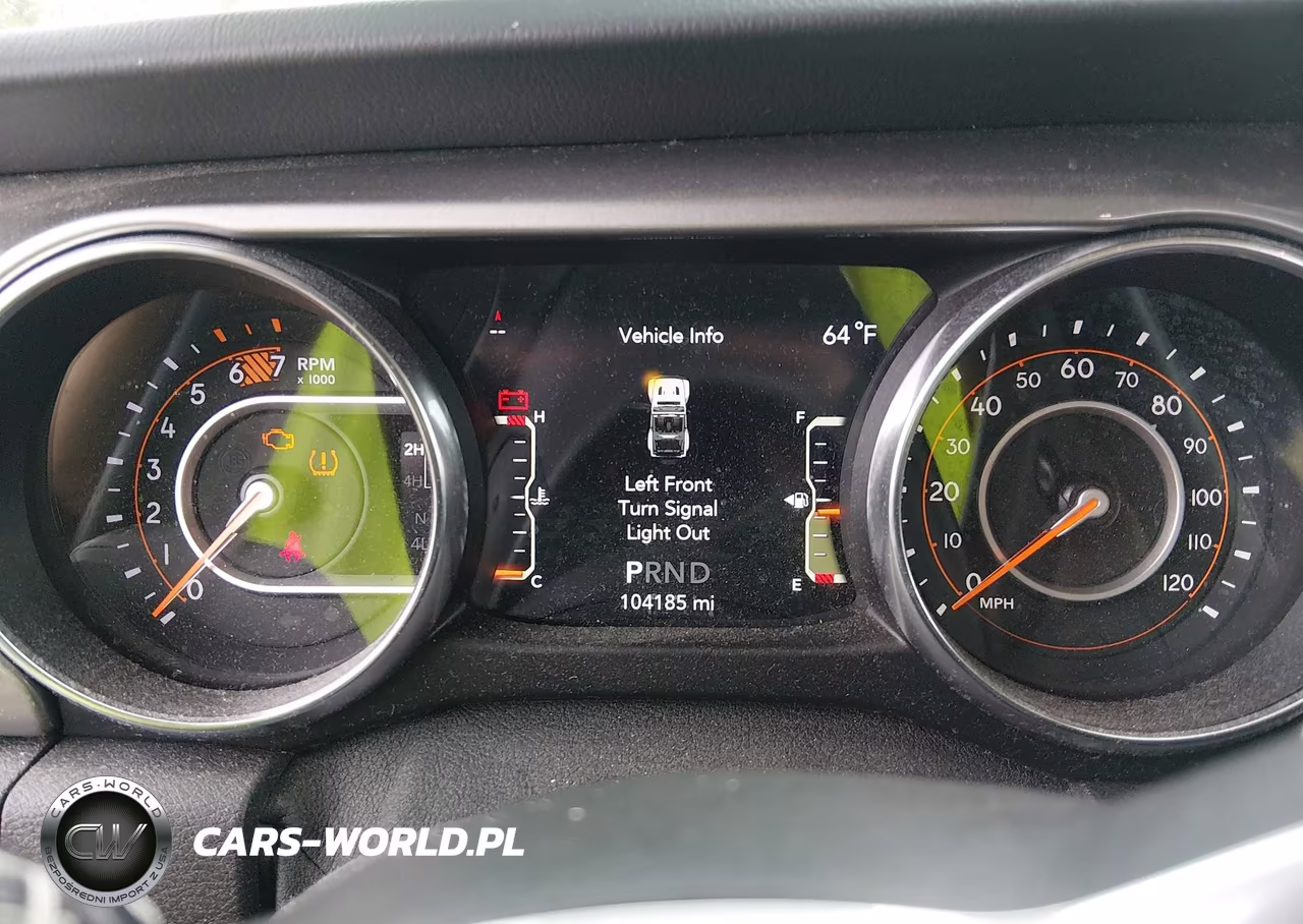 2019 Jeep Wrangler Unlimited Sahara 4X4 VIN:1C4HJXEN0KW512449 - 7