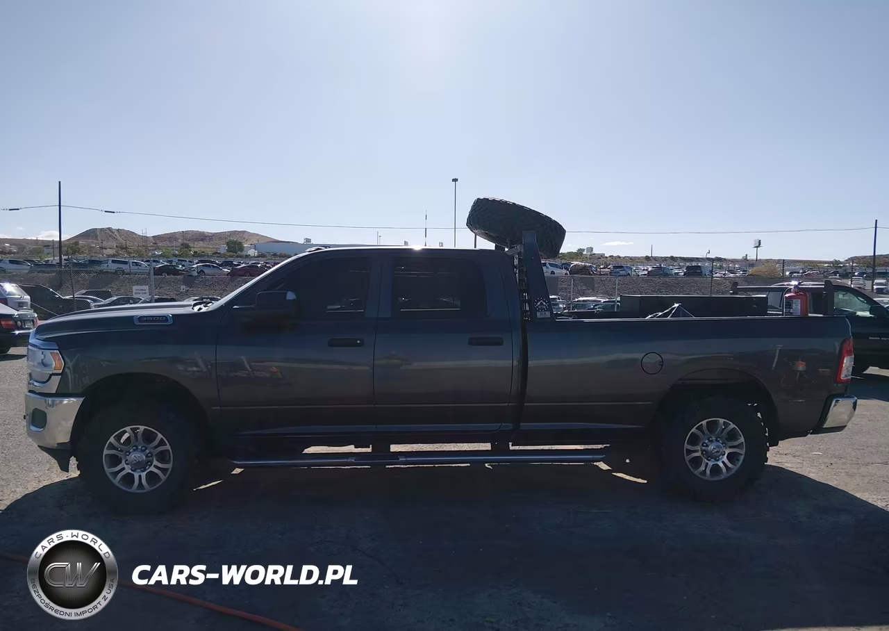 2022 Ram 3500 Tradesman 4X4 8' Box VIN:3C63R3GJ0NG314292 - 17