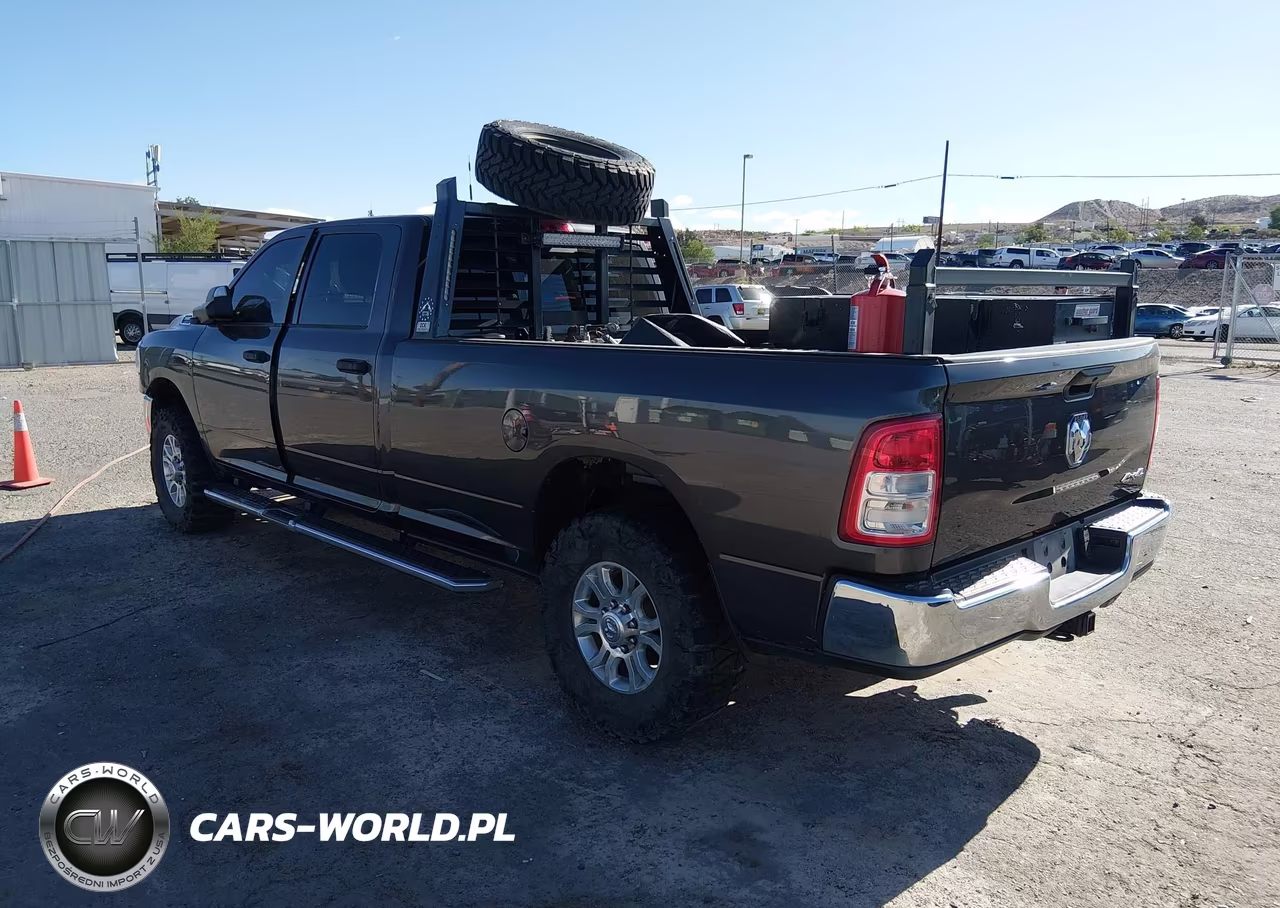 2022 Ram 3500 Tradesman 4X4 8' Box VIN:3C63R3GJ0NG314292 - 3