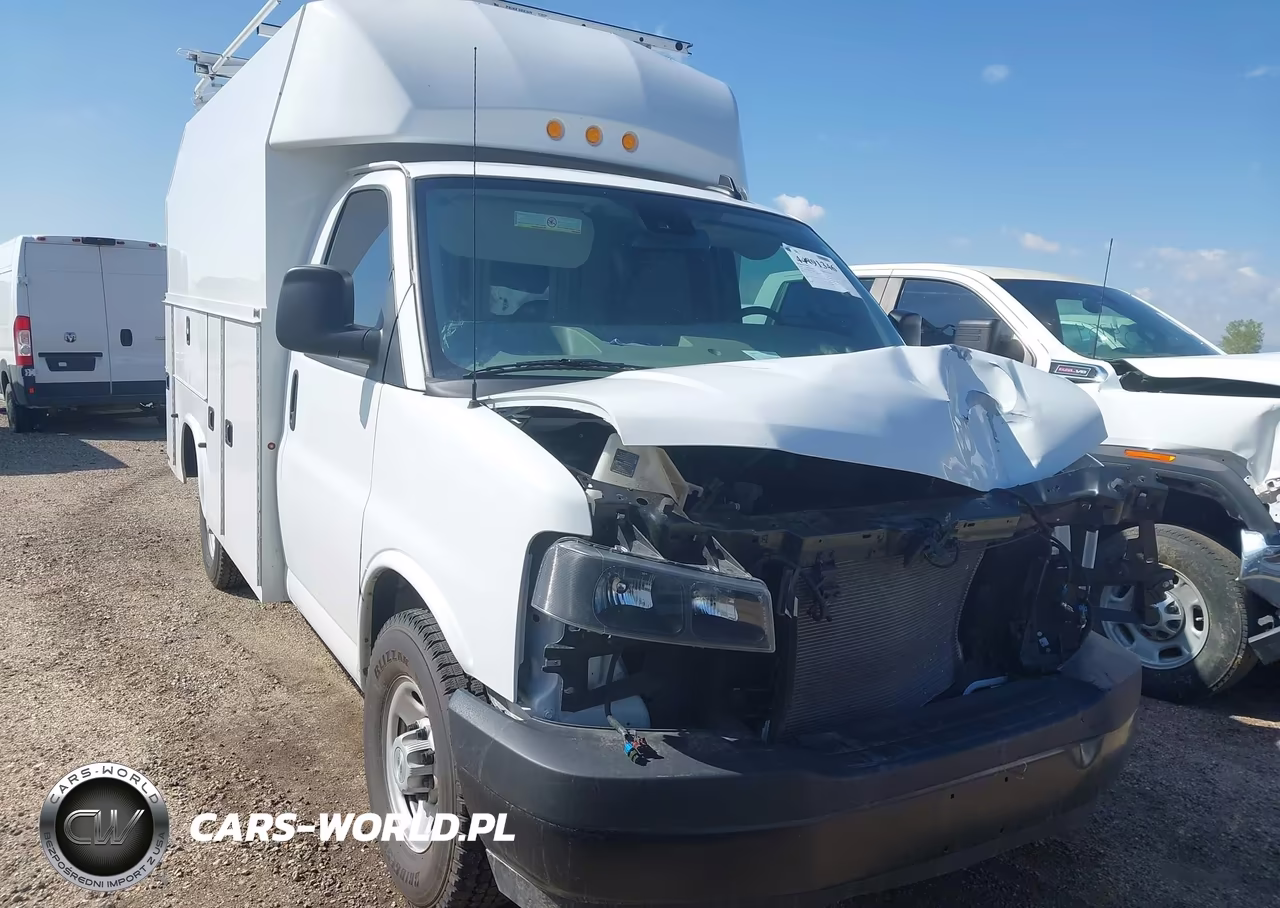 2024 Chevrolet Express Cutaway Work Van