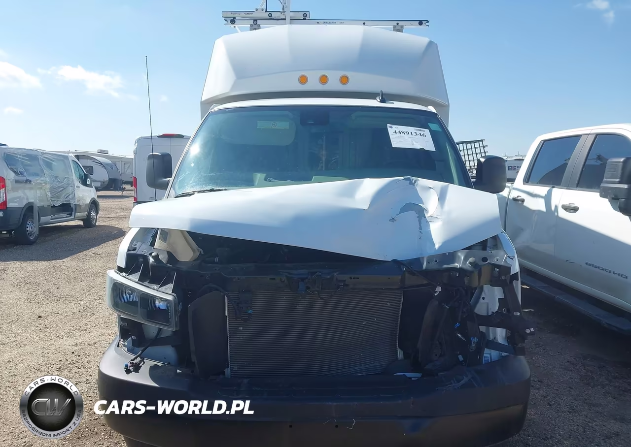 2024 Chevrolet Express Cutaway Work Van VIN:1GB0GRFP9R1176609 - 12