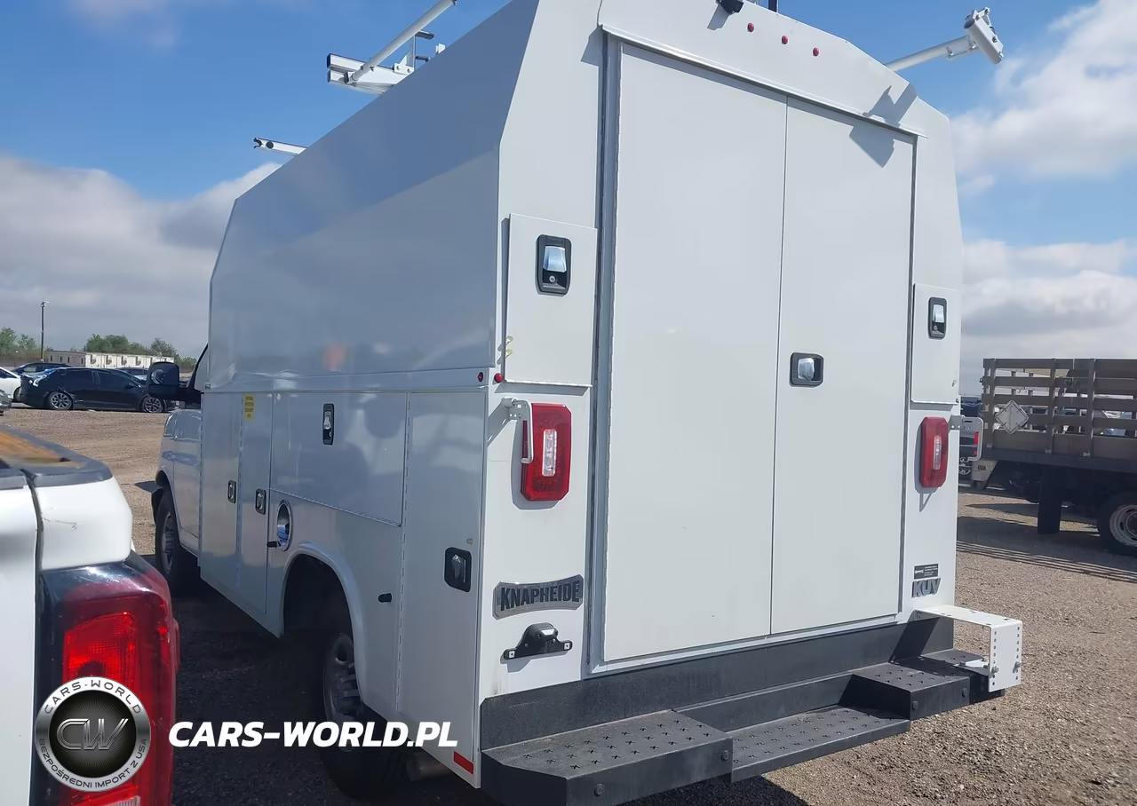 2024 Chevrolet Express Cutaway Work Van VIN:1GB0GRFP9R1176609 - 3