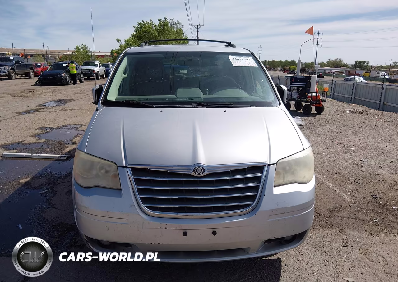 2010 Chrysler Town & Country Touring VIN:2A4RR5D10AR329277 - 12