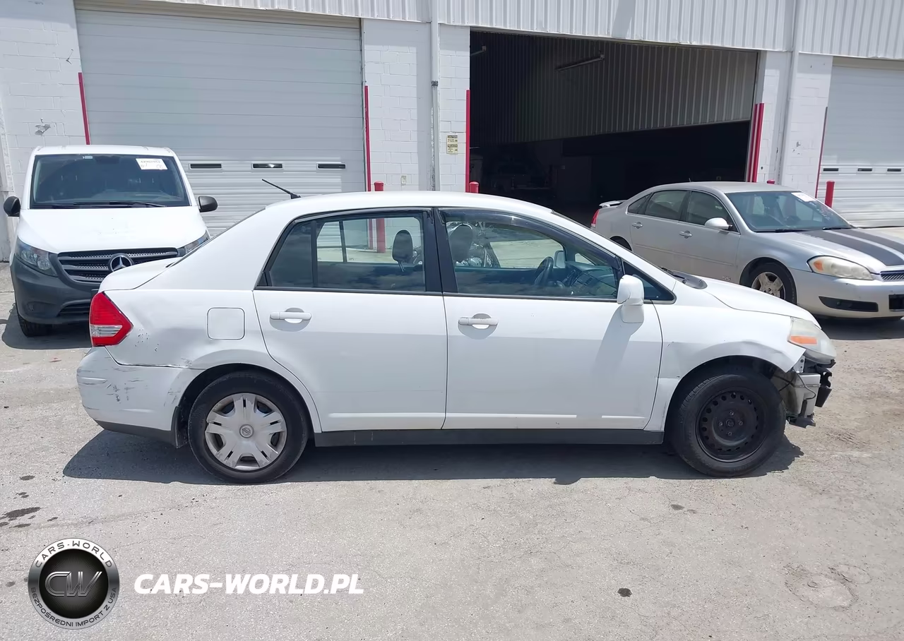 2011 Nissan Versa 1.8S VIN:3N1BC1AP7BL421465 - 13