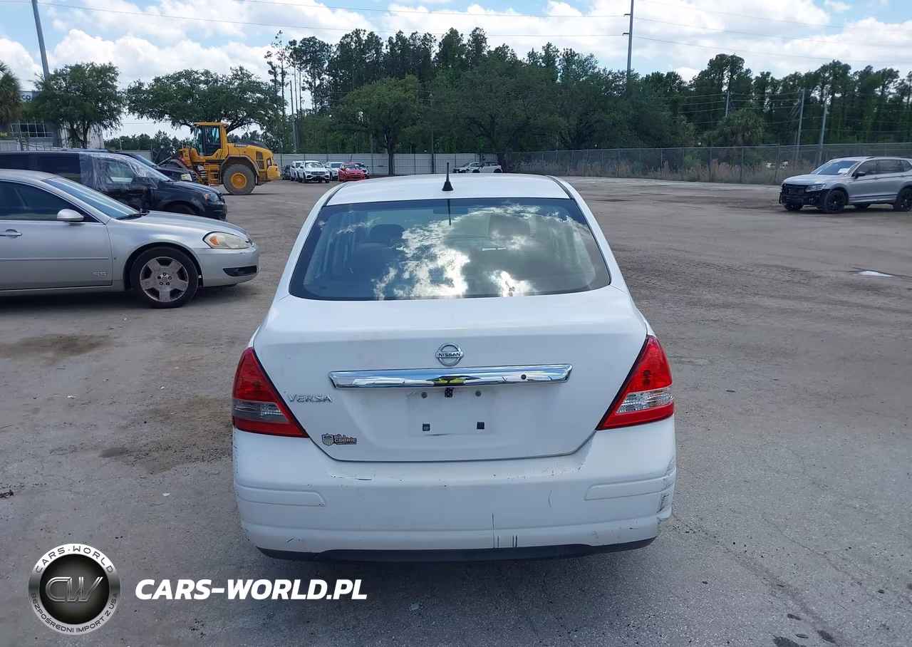 2011 Nissan Versa 1.8S VIN:3N1BC1AP7BL421465 - 16