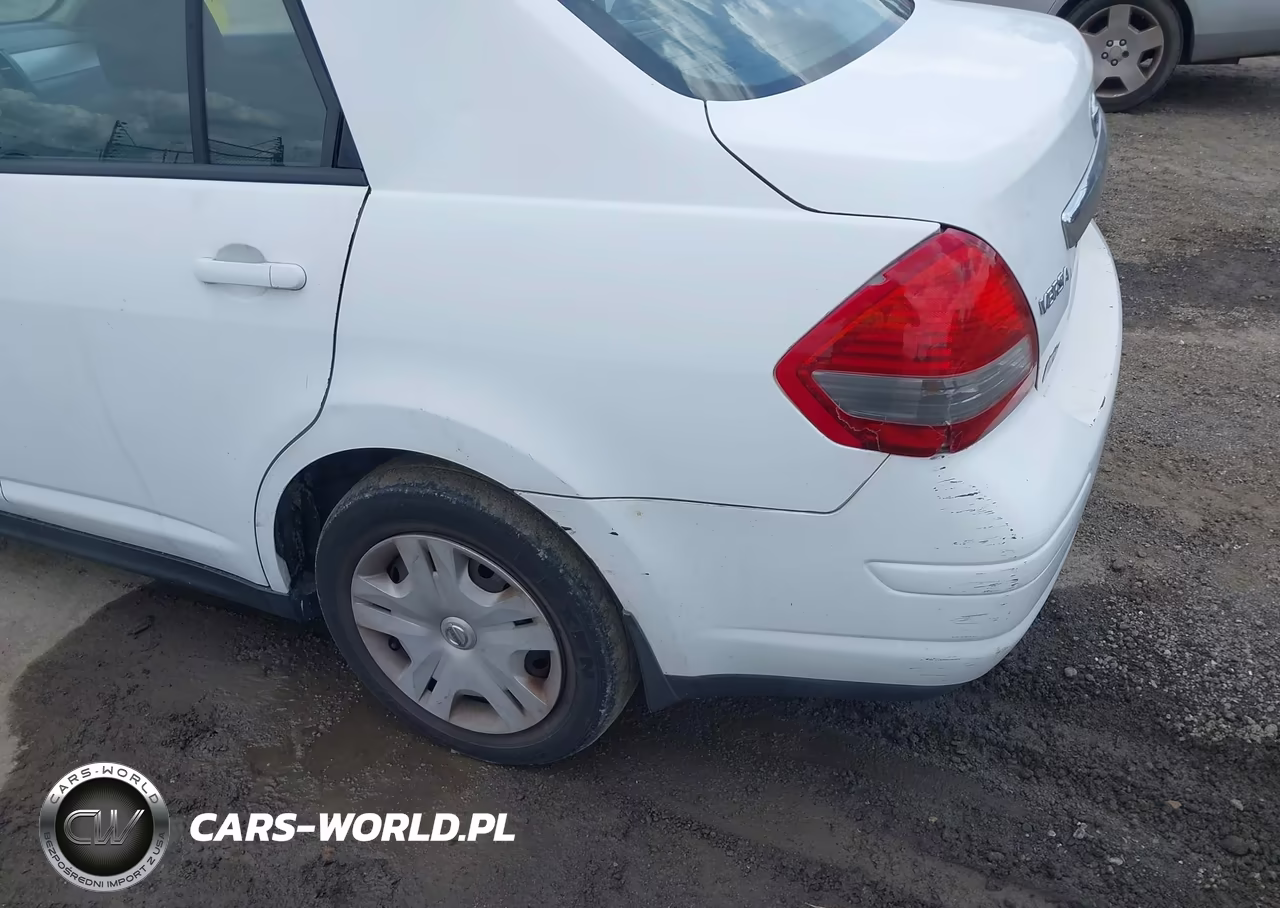 2011 Nissan Versa 1.8S VIN:3N1BC1AP7BL421465 - 17