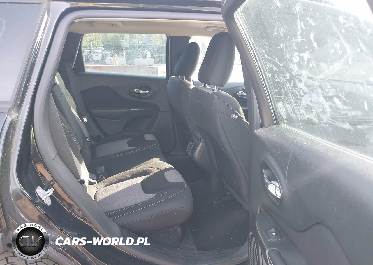 2015 Jeep Cherokee Sport VIN:1C4PJLAB1FW721253 - 8