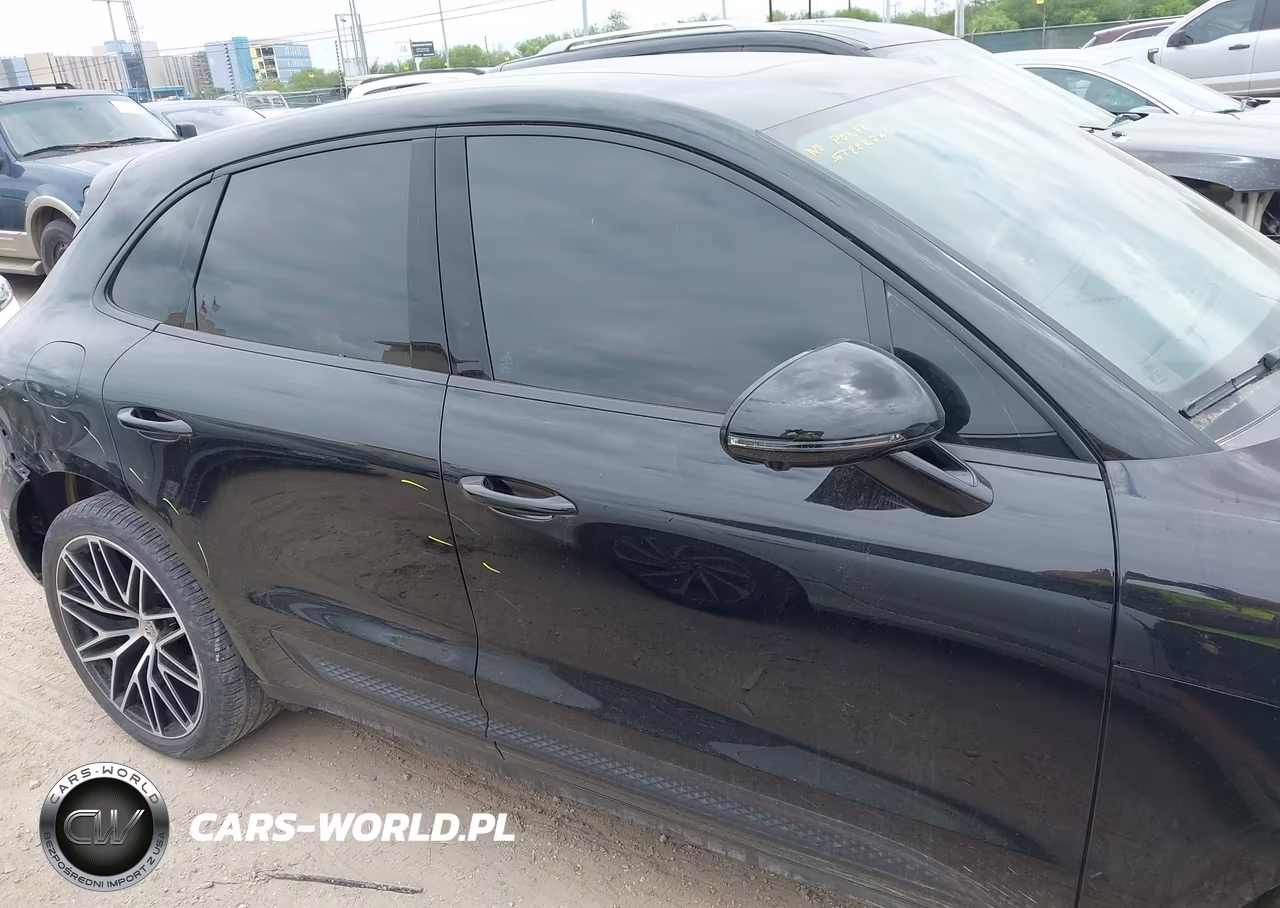 2023 Porsche Macan T VIN:WP1AA2A54PLB21399 - 14