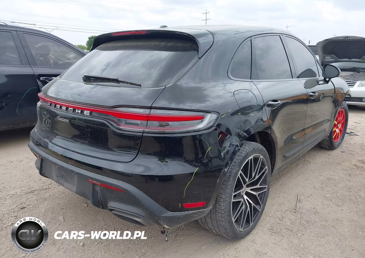 2023 Porsche Macan T VIN:WP1AA2A54PLB21399 - 4