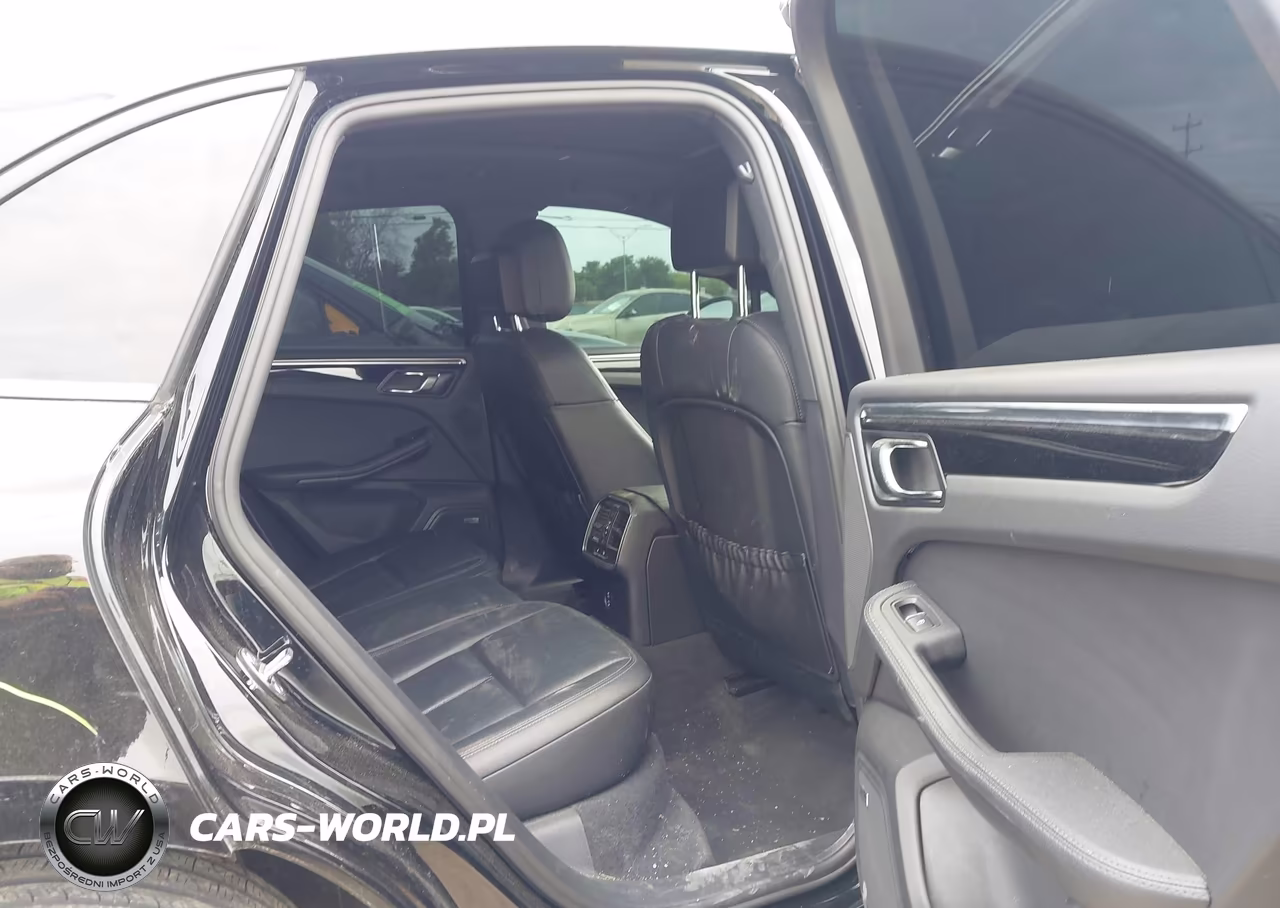 2023 Porsche Macan T VIN:WP1AA2A54PLB21399 - 8