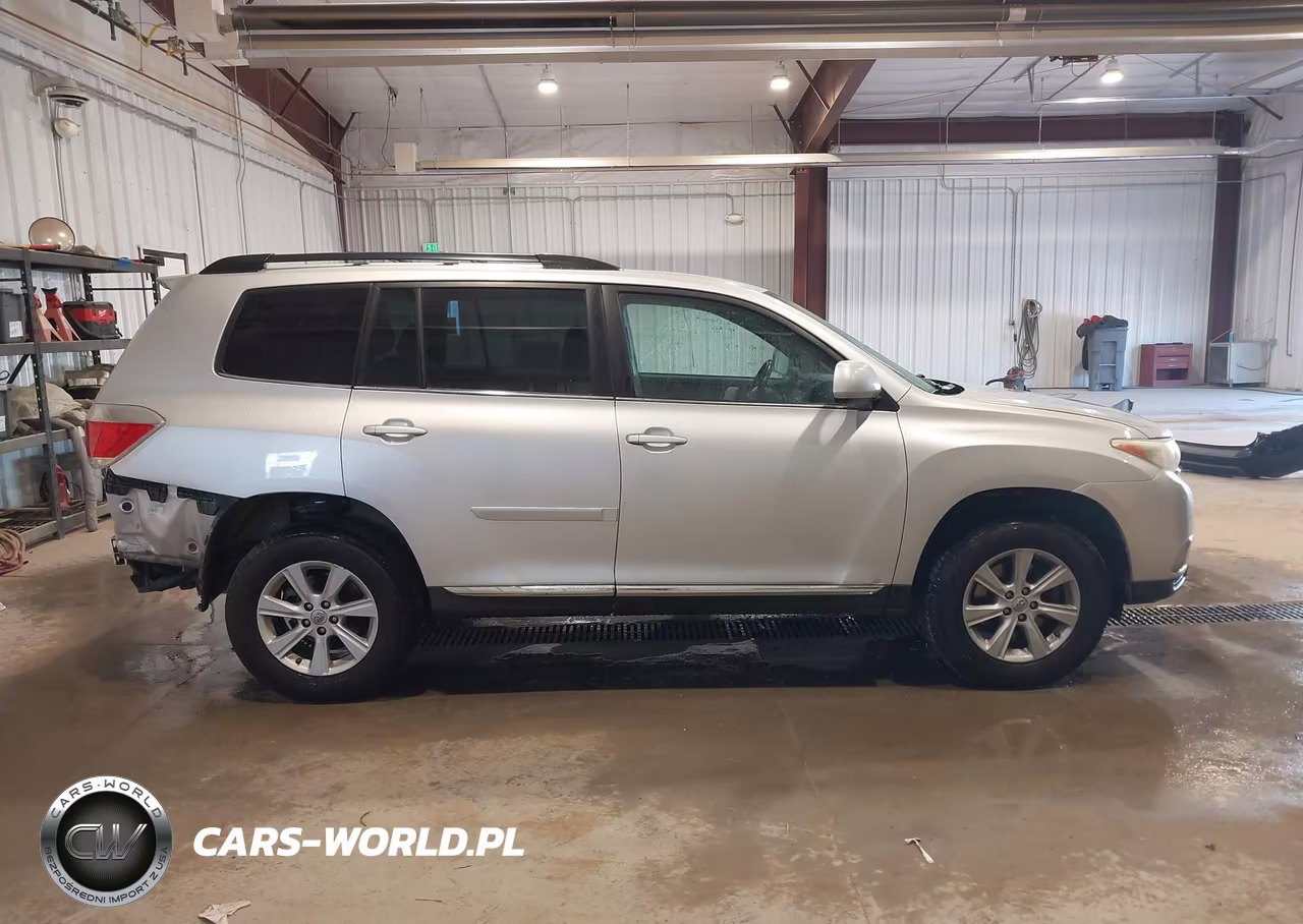 2013 Toyota Highlander Base Plus V6 VIN:5TDBK3EH0DS269184 - 14