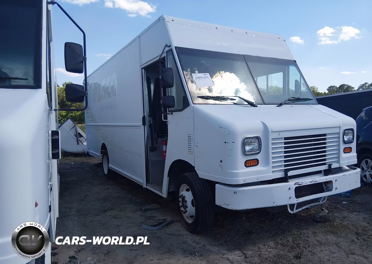 2015 Ford F-59 Commercial Stripped