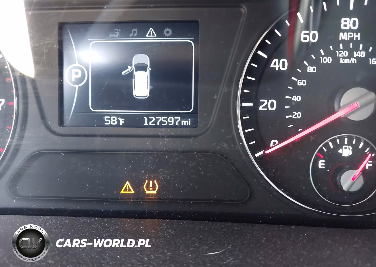 2018 Kia Sorento 2.4L Lx VIN:5XYPGDA37JG425172 - 16