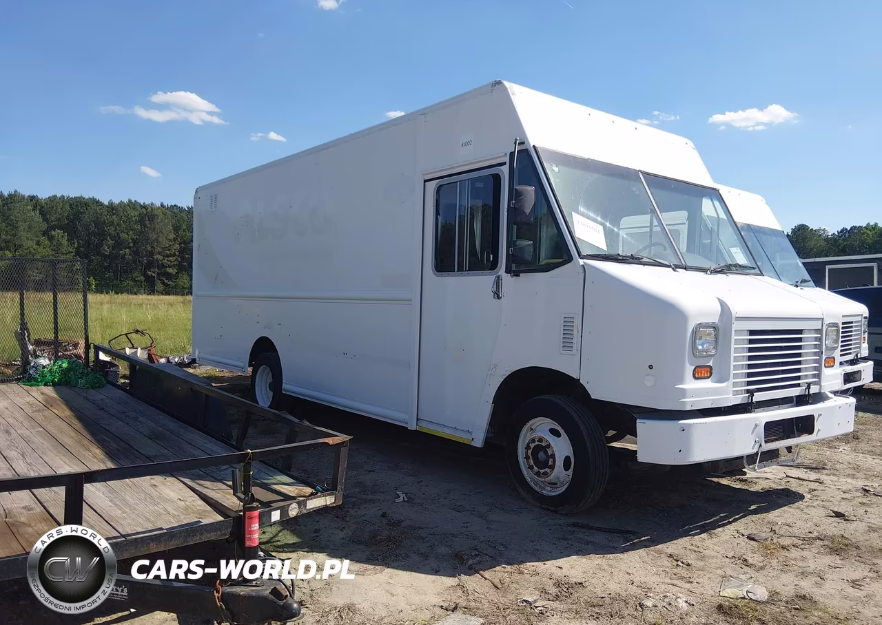 2015 Ford F-59 Commercial Stripped