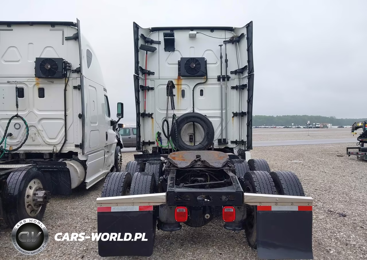 2018 Freightliner New Cascadia 126 VIN:3AKJHHDRXJSJS9493 - 14