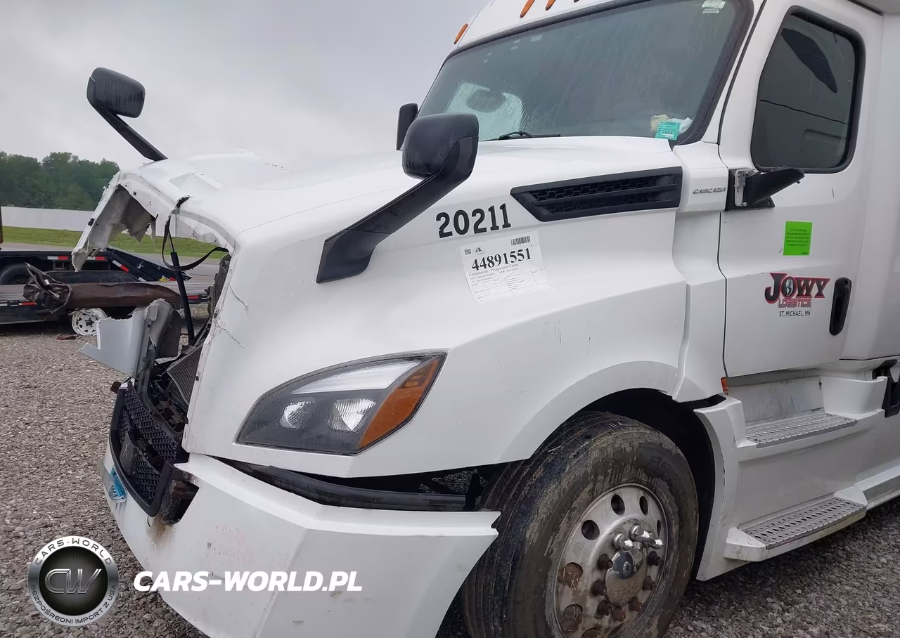 2018 Freightliner New Cascadia 126 VIN:3AKJHHDRXJSJS9493 - 16