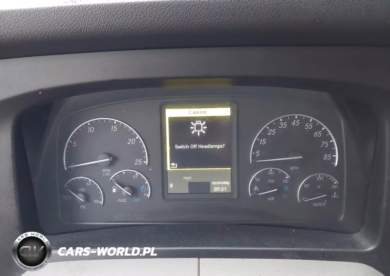 2018 Freightliner New Cascadia 126 VIN:3AKJHHDRXJSJS9493 - 5