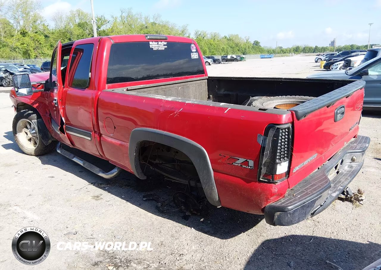 2005 Chevrolet Silverado 1500 Z71 VIN:1GCEK19B55E143935 - 3