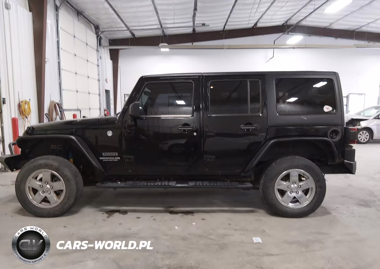 2012 Jeep Wrangler Unlimited Sport VIN:1C4BJWDG2CL141915 - 15