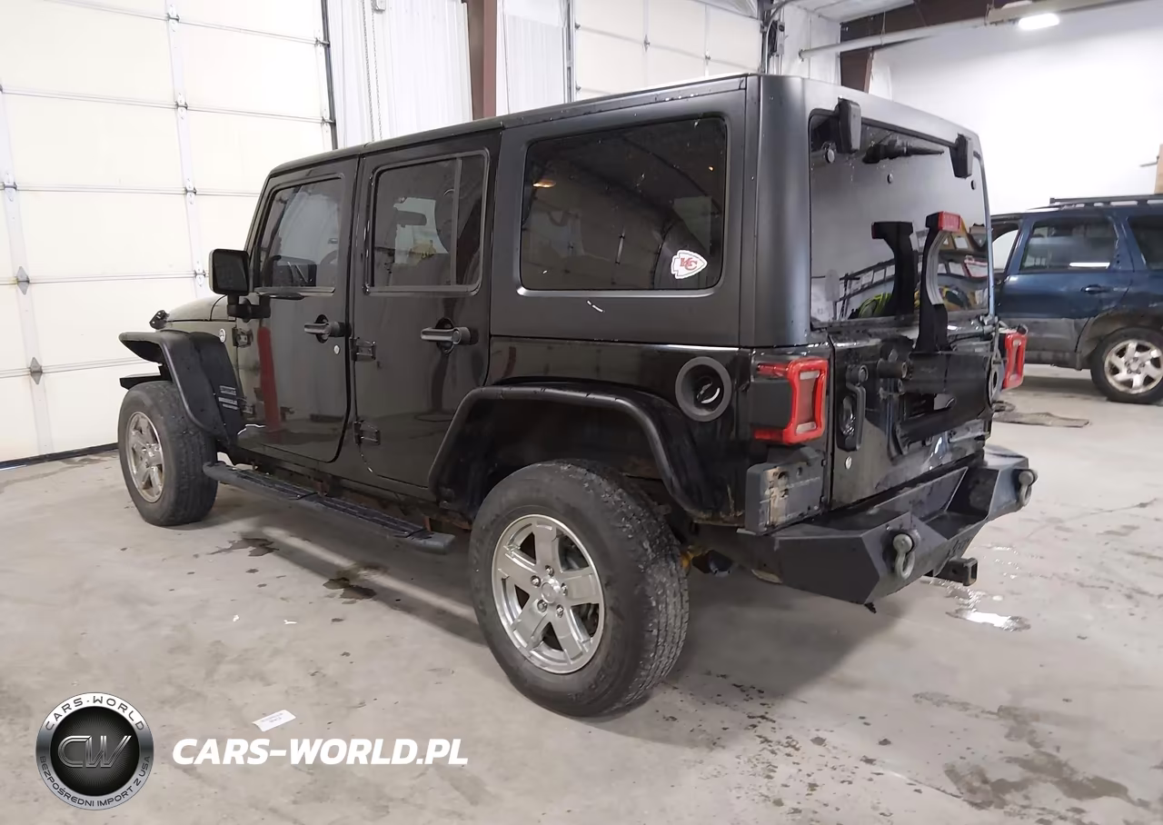 2012 Jeep Wrangler Unlimited Sport VIN:1C4BJWDG2CL141915 - 3
