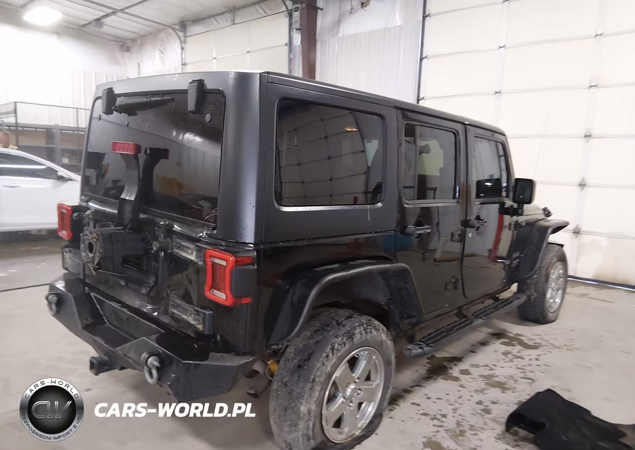 2012 Jeep Wrangler Unlimited Sport VIN:1C4BJWDG2CL141915 - 4