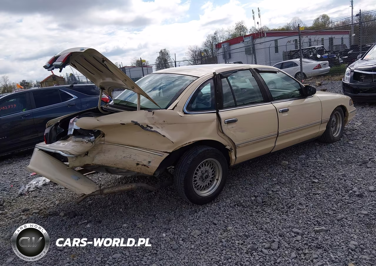 1997 Ford Crown Victoria Lx VIN:2FALP74W5VX204615 - 4