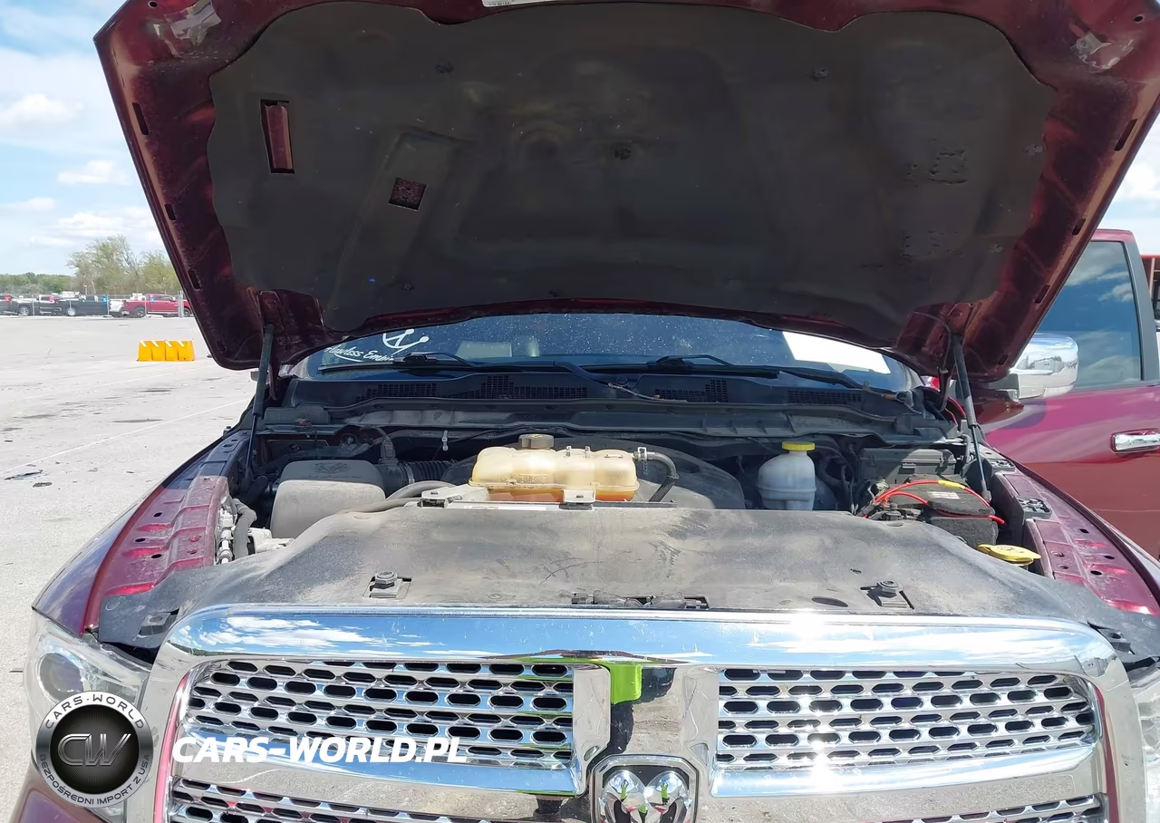 2017 Ram 1500 Laramie VIN:1C6RR7NM2HS879851 - 10