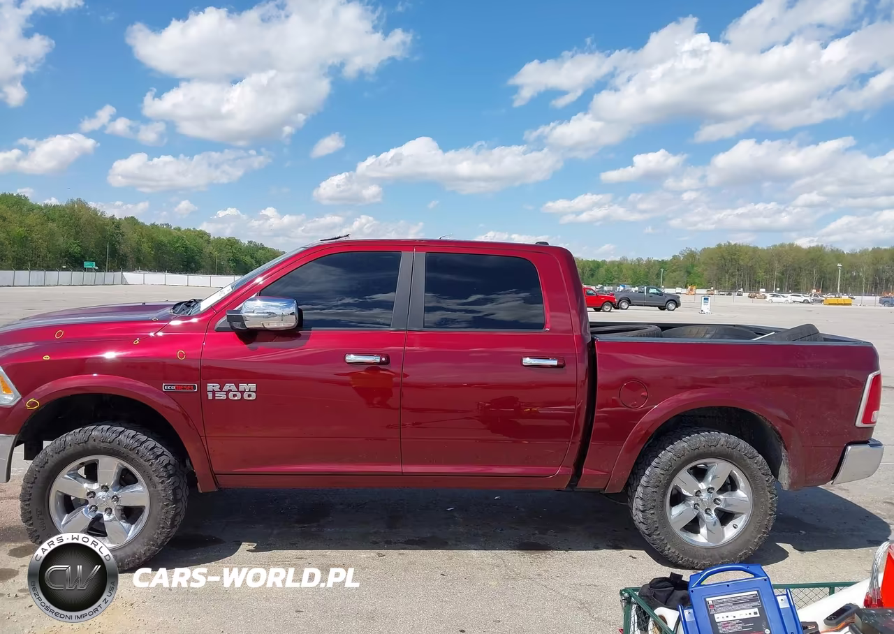 2017 Ram 1500 Laramie VIN:1C6RR7NM2HS879851 - 14