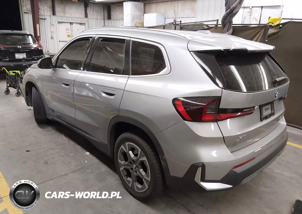 2023 BMW X1 xDrive28I VIN:WBX73EF03P5X84555 - 3