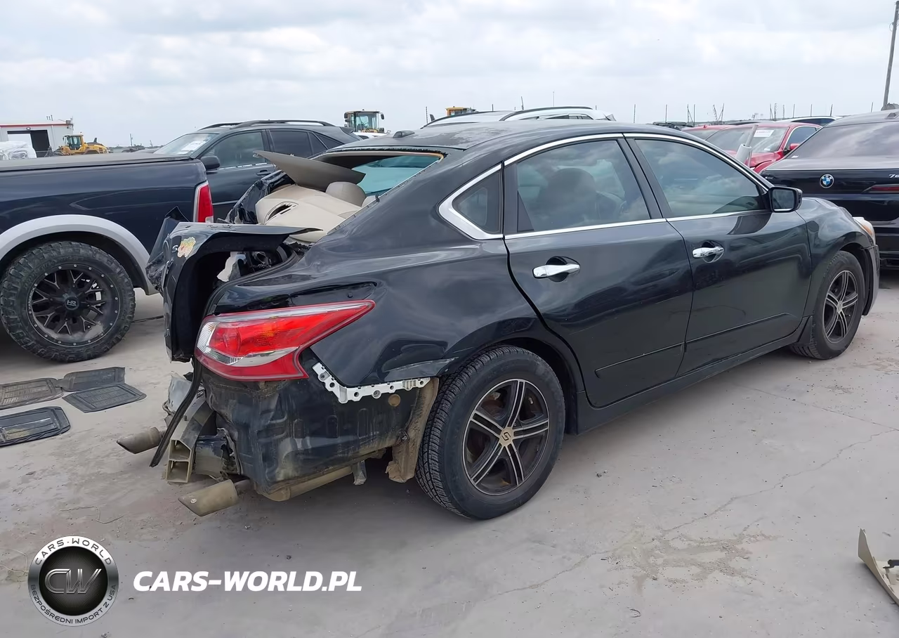 2014 Nissan Altima 2.5 S VIN:1N4AL3AP5EN241805 - 4