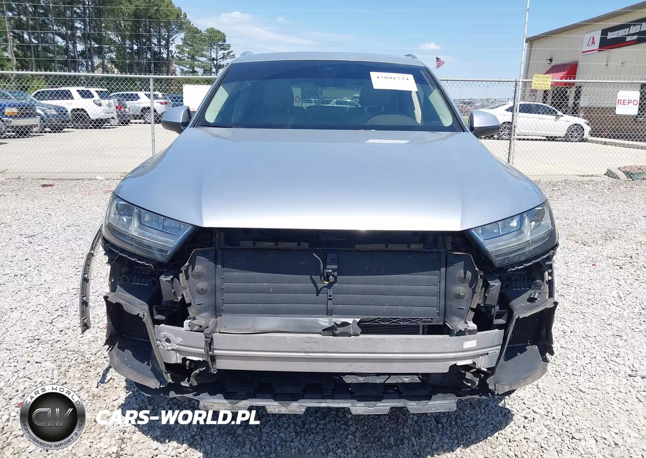 2018 Audi Q7 3.0T Premium VIN:WA1LAAF74JD040297 - 12