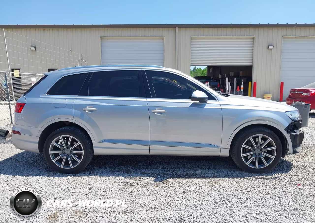2018 Audi Q7 3.0T Premium VIN:WA1LAAF74JD040297 - 13