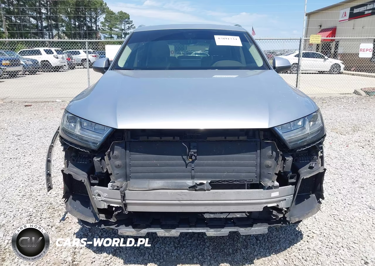 2018 Audi Q7 3.0T Premium VIN:WA1LAAF74JD040297 - 6