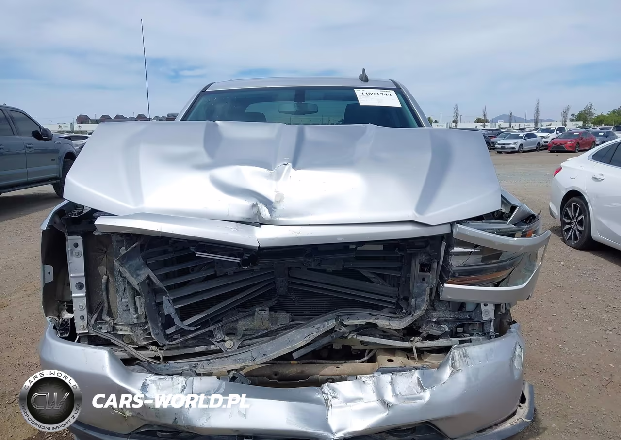 2018 Chevrolet Silverado 1500 Custom VIN:3GCPCPECXJG527333 - 13