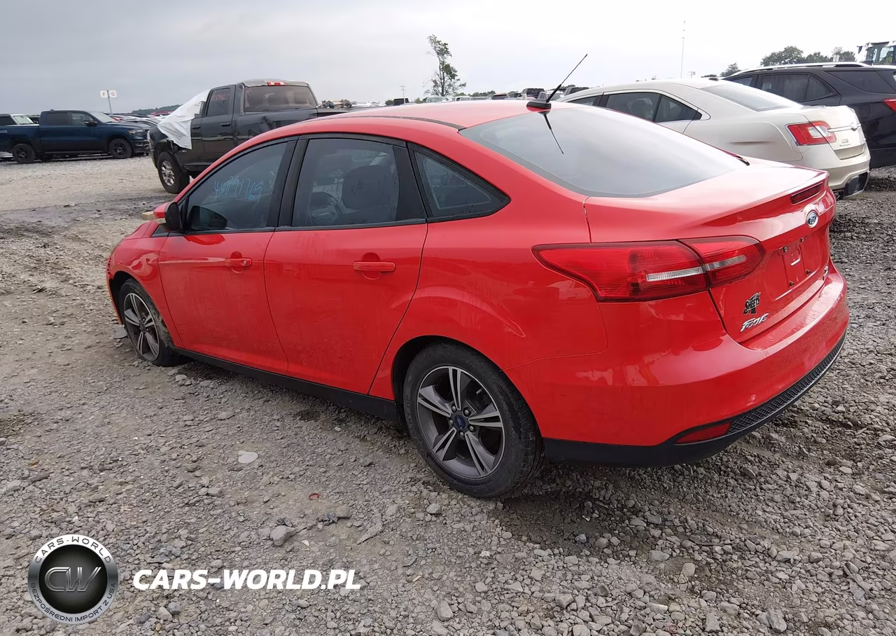 2017 Ford Focus Se VIN:1FADP3FE2HL276097 - 3