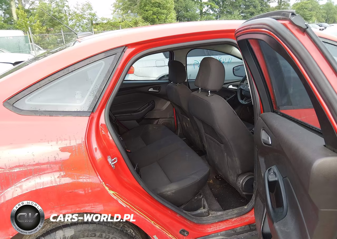 2017 Ford Focus Se VIN:1FADP3FE2HL276097 - 8