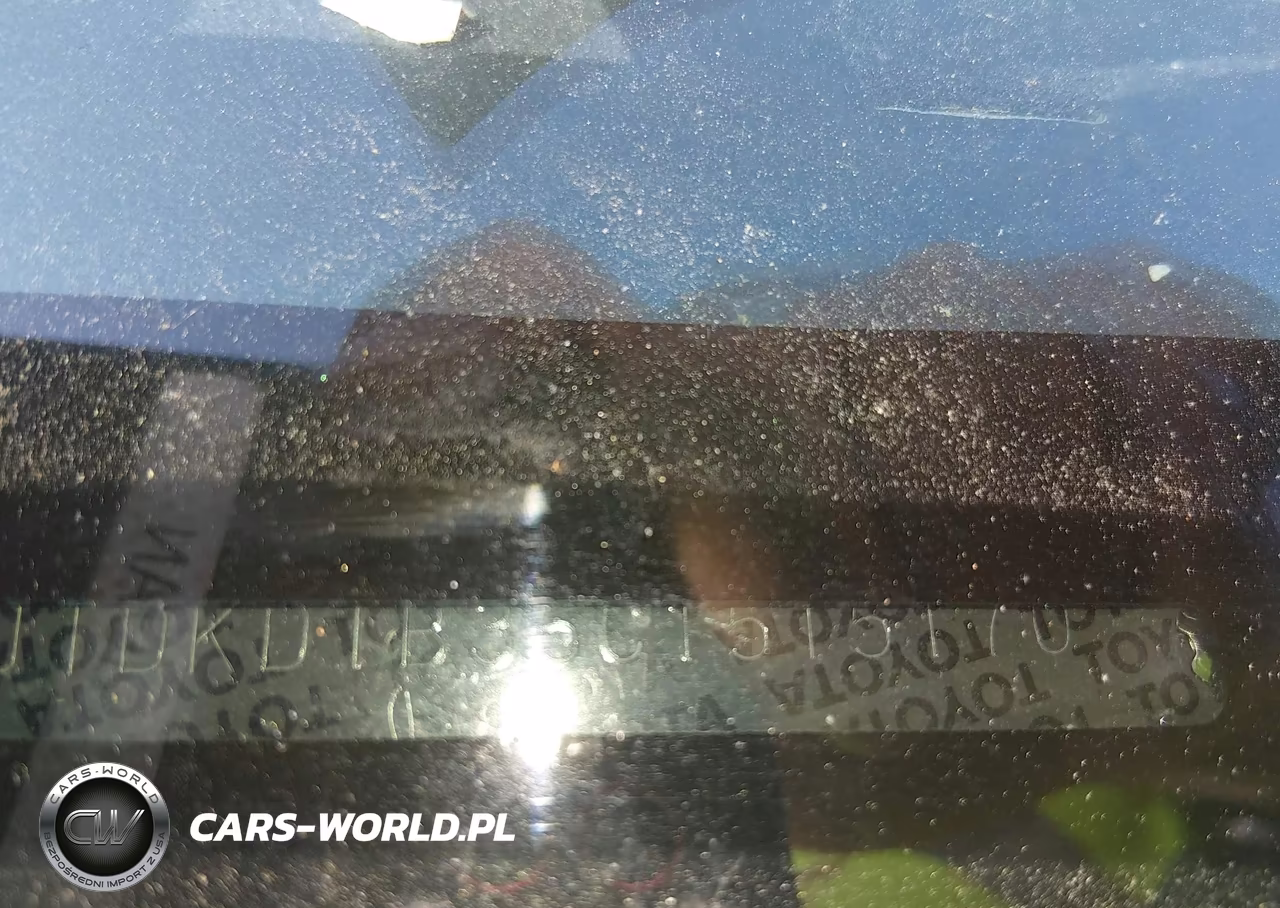 2012 Toyota Prius C Three VIN:JTDKDTB36C1515170 - 17