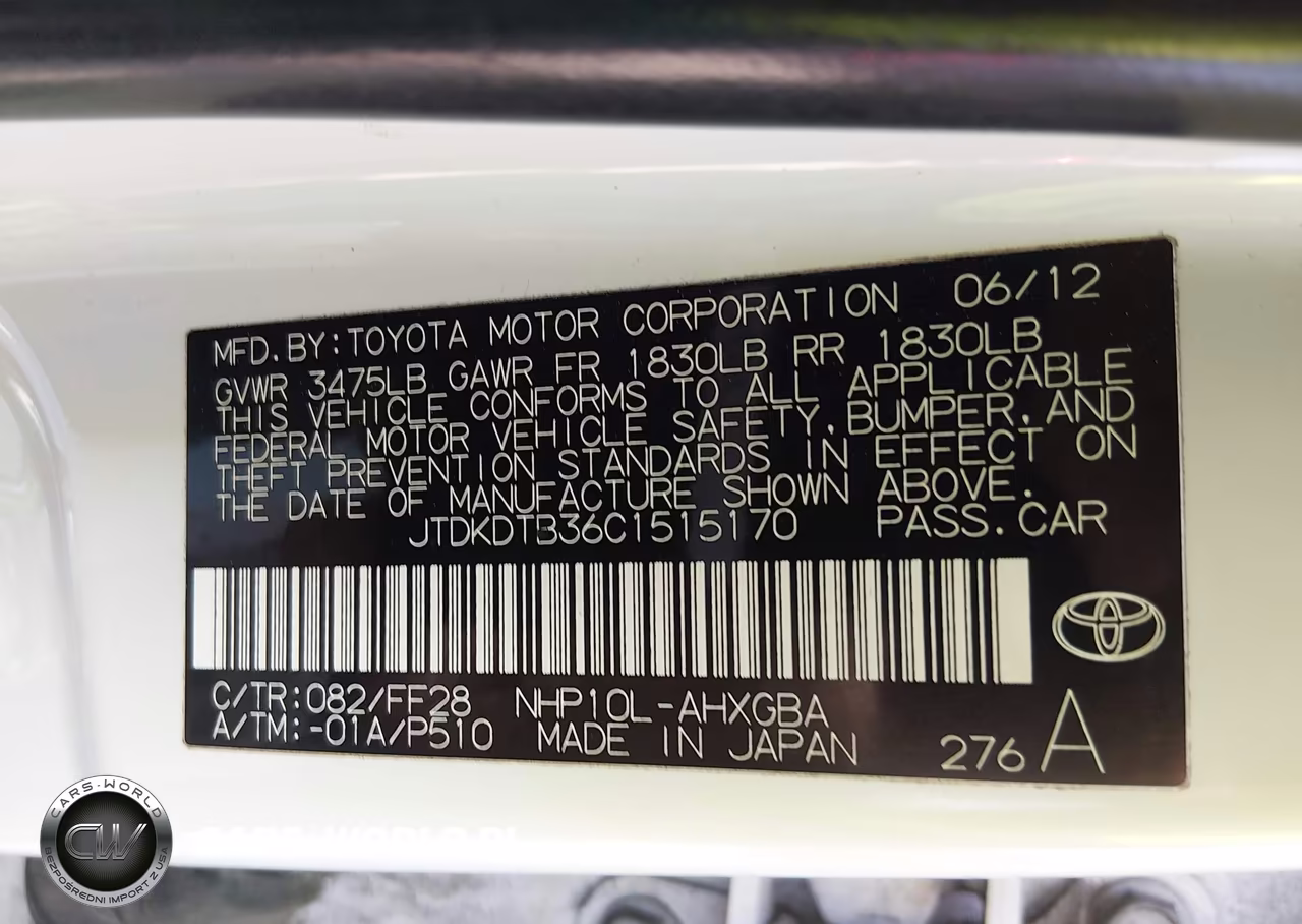 2012 Toyota Prius C Three VIN:JTDKDTB36C1515170 - 9