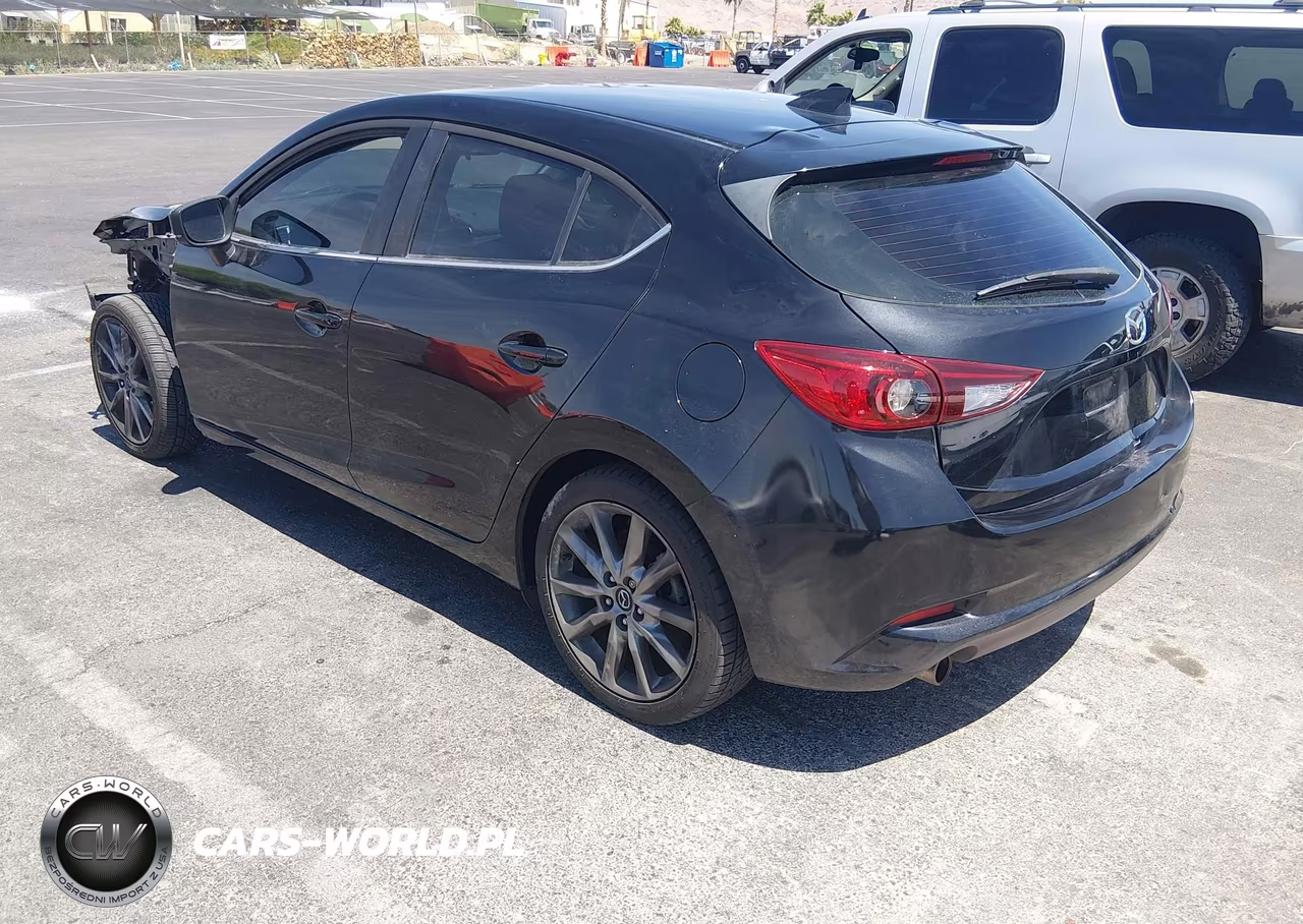 2018 Mazda Mazda3 Touring VIN:3MZBN1L32JM264919 - 3