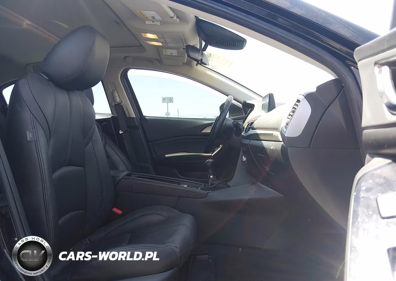2018 Mazda Mazda3 Touring VIN:3MZBN1L32JM264919 - 5